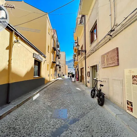 Il Mare Di Dafni * Cefalù