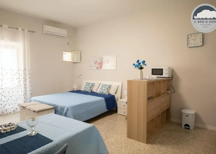 Il Mare Di Dafni * Cefalù