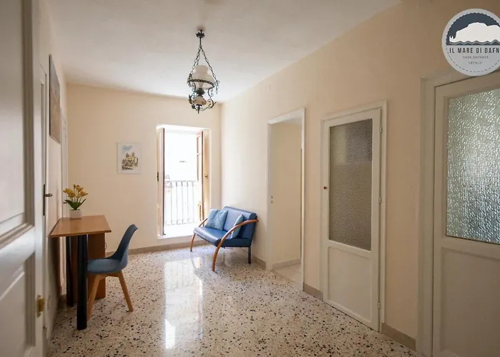 Il Mare Di Dafni צ'פאלו